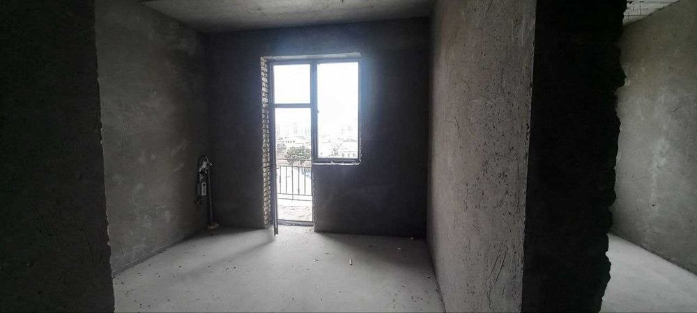 Продаётся 2х комн квартира на 5 этаже Ор-р Шарк 1  Ал Мактум