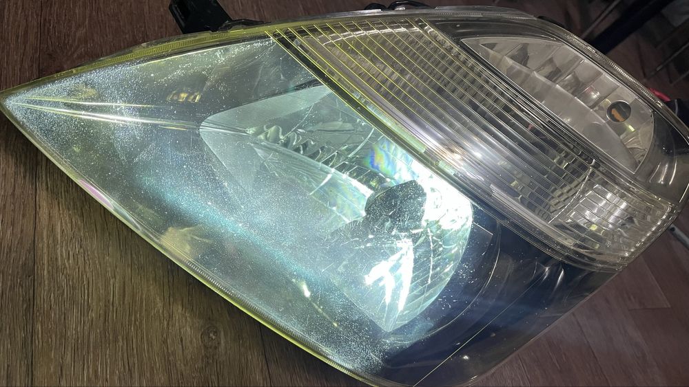 Фара левая Хонда Стрим