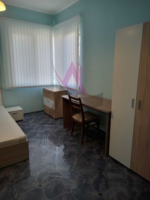 Дава се под наем Тристаен апартамент в Варна, Център - 60 кв.м за 500 € - Снимка #2