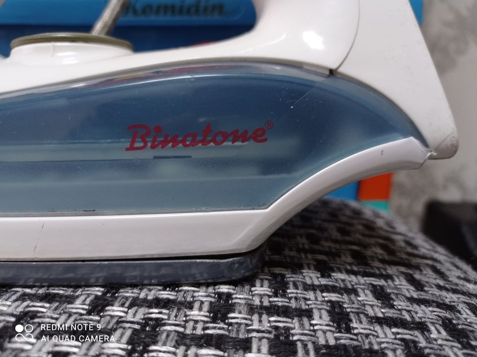 Продам отличный утюг binatone