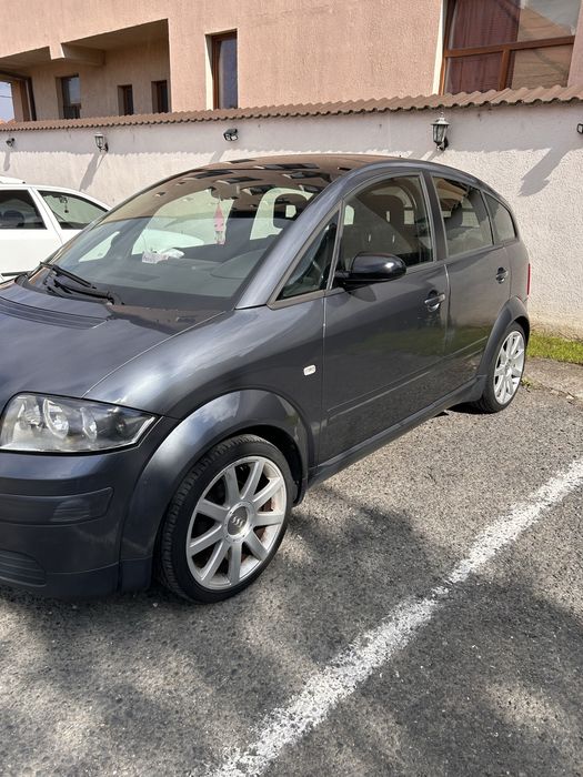 Vând Audi A2  an fabricație 2002