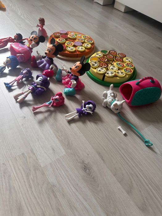 Играчки за деца-почти неупотребявани.