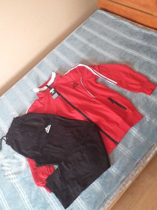 Trening Adidas masuri mari