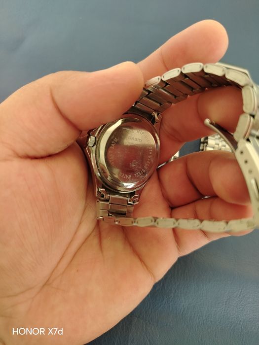 orient erkaklar qo'l soati