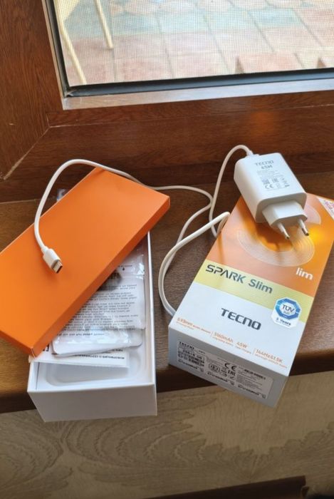 Tecno Spark Slim