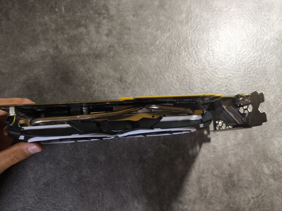 MSI GTX 1060 OC 6GB defectă – pentru piese/reparație