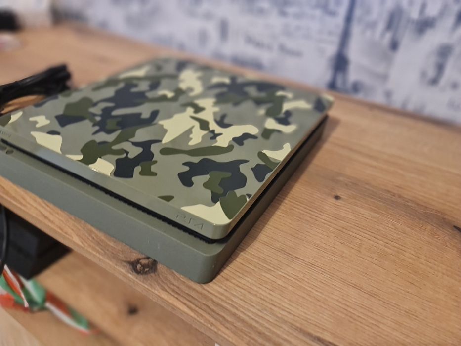 PlayStation 4 Slim 1TB Call of Duty ww2 Camouflage Limited Edition