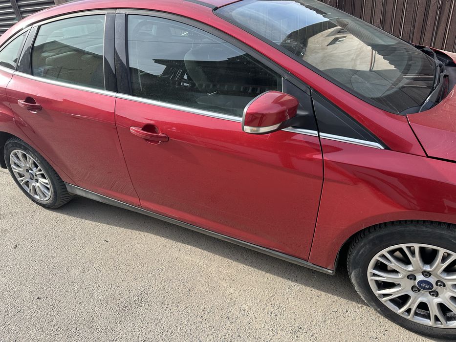 Ford focus 1.6 ecoboost avariat aripa spate