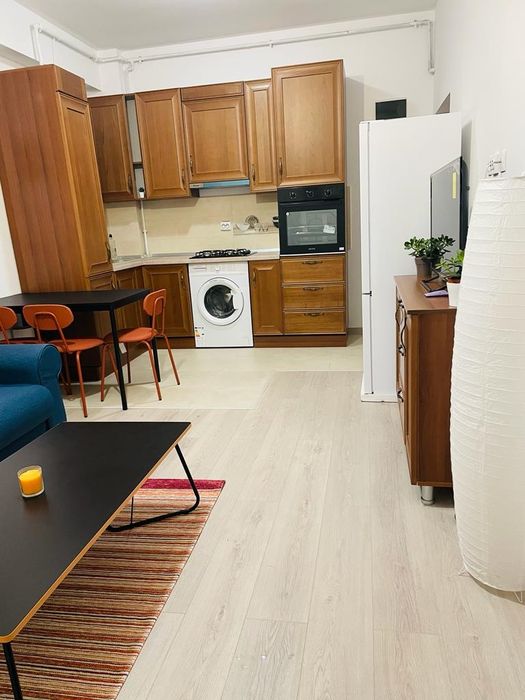 Inchiriez APARTAMENT 2 Camere