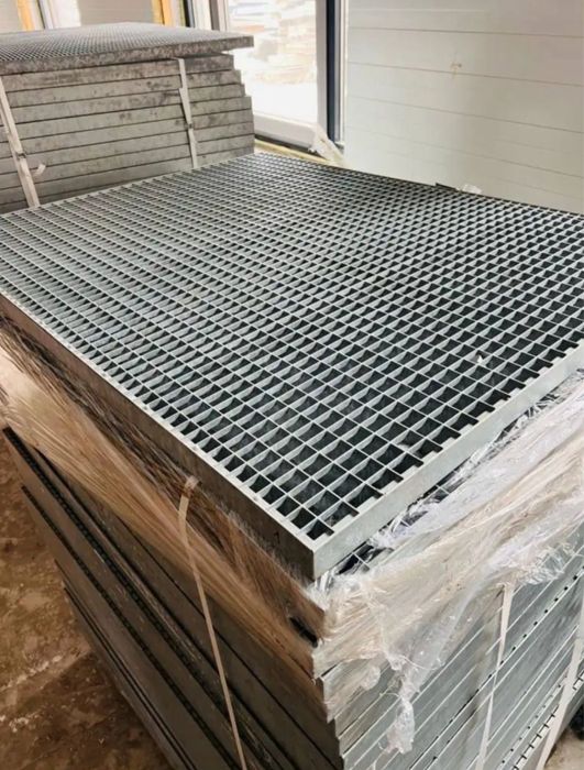 Gratare zincate galvanizate