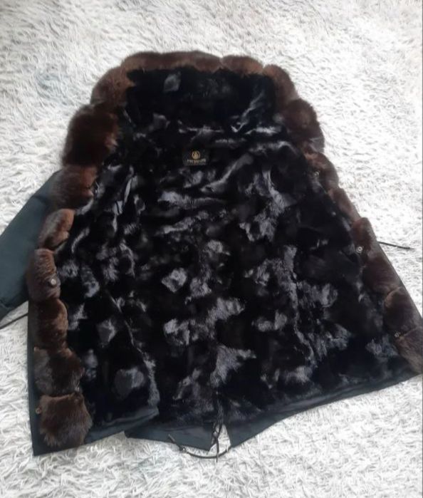 Продам парку  срочно