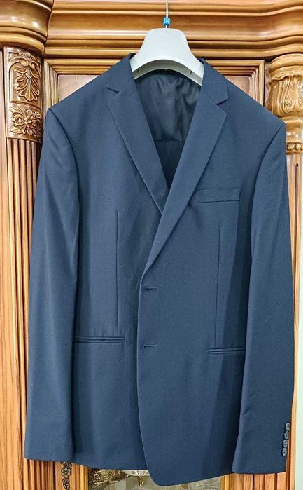 Продаётся костюм и брюки комплект // Костюм ва шим сотилади