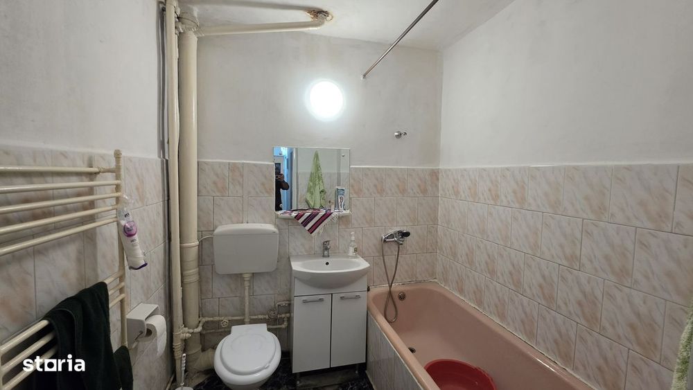 Apartament 3 c decomandate , 2 bai, etaj 1 la bulevard