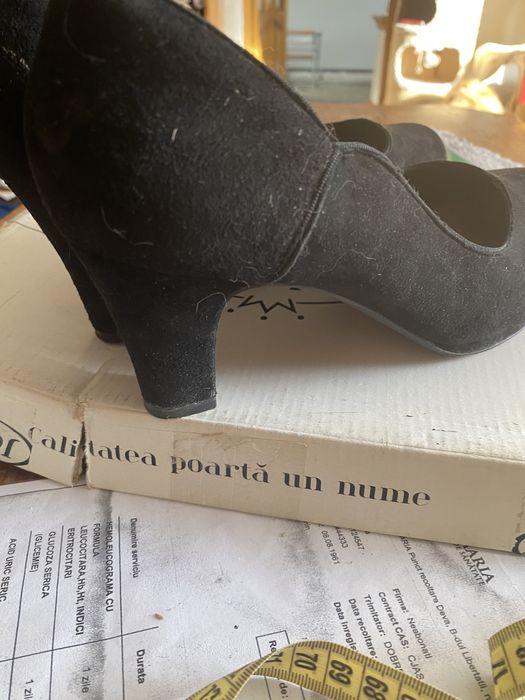 Pantofi clarks 39 negri piele natirala intoarsa