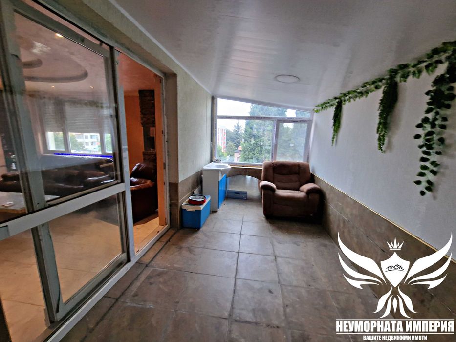 Продава се Тристаен апартамент в Асеновград - 143 кв.м за 1077 €/кв.м - Снимка #2