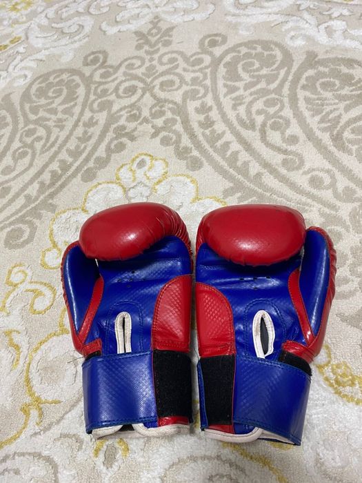 продам боксерские перчатки