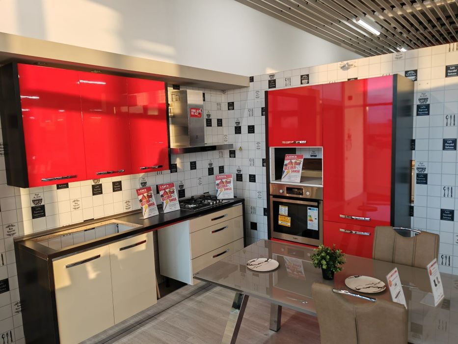 vand bucatarie Lemn's ,2500 ron, din showroom Lemn's, pal si mdfvopsit