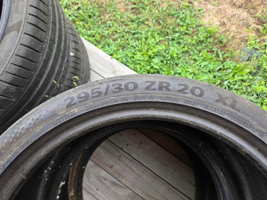 2 Anvelope aproape noi Pirelli 255/35/ZR20
