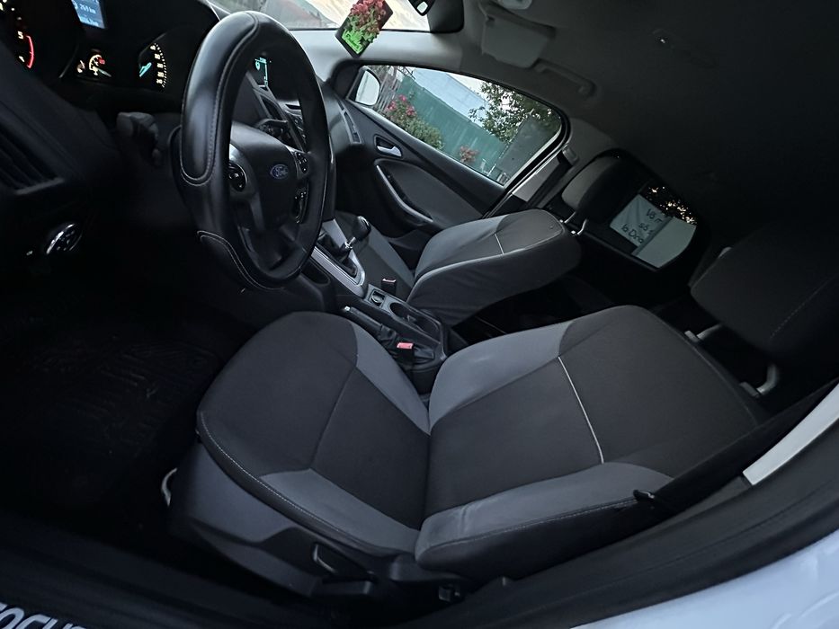 Ford Focus 2014 1.6d Rate sau Cash