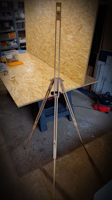 Триножник за рисуване