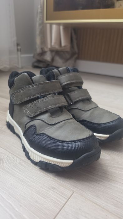 Продам ботинки для мальчика