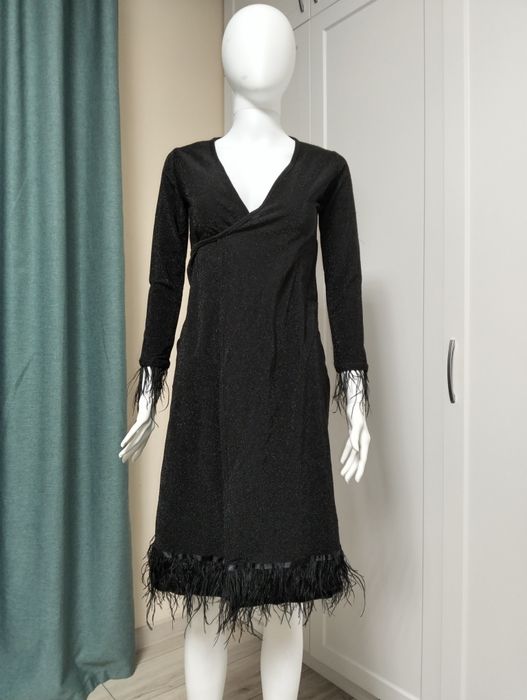 Продам платья новые