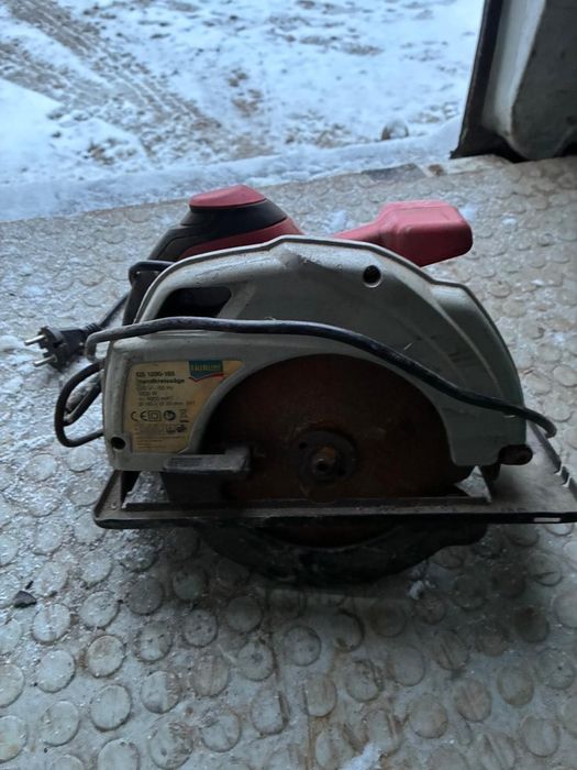 Машина за рязане в добро състояние