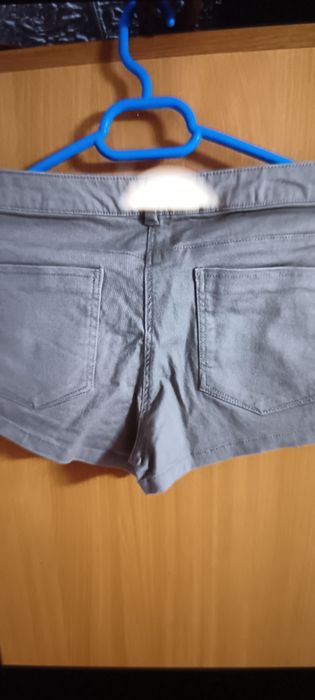 Pantaloni scurți damă