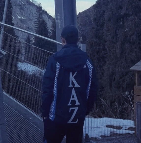 For Champion’s ветровка