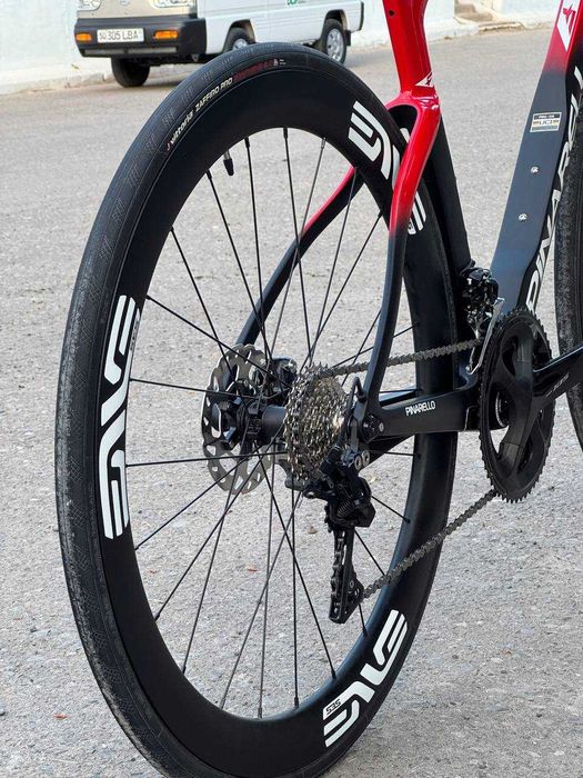 Pinarello dogma f14 полностью карбоновый велосипед