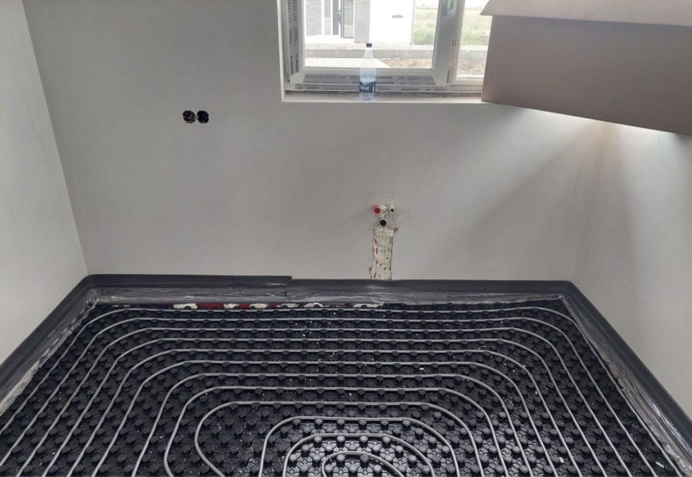 Case de vanzare JUCU DE MIJLOC