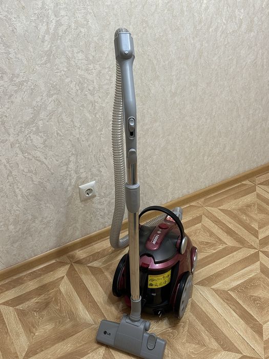 Продам пылесос LG