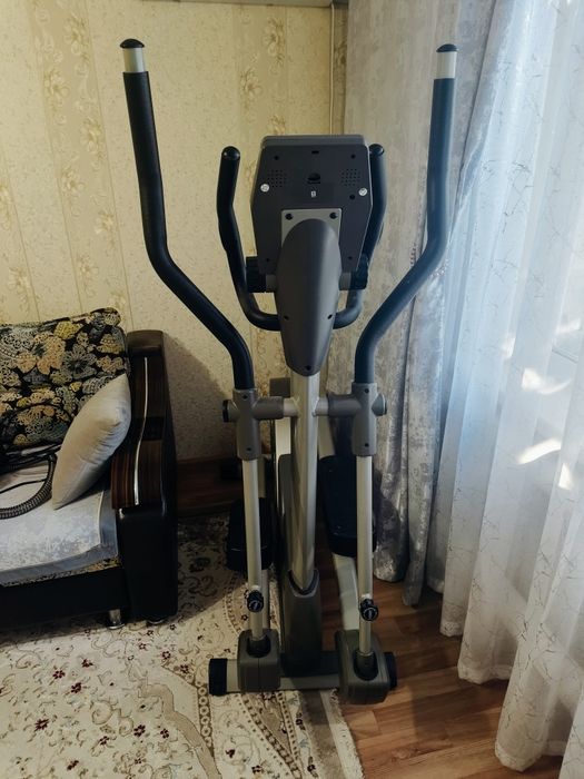 Эллиптический тренажёр