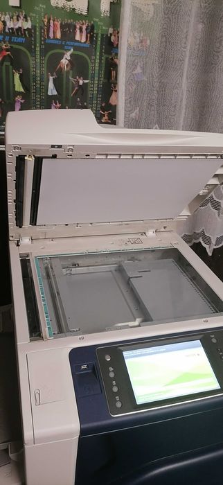 продавам КСЕРОКС 7830