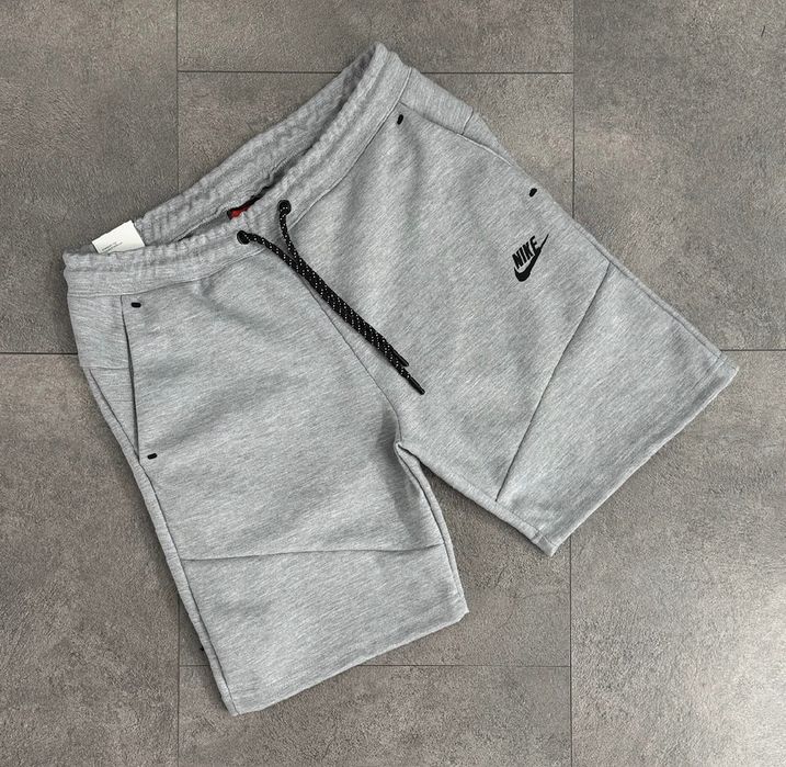 Детски тениски и къси панталони Nike Tech, от 10г до 17г