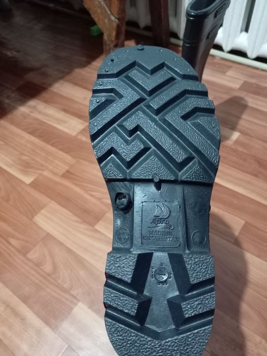 Продам ботый военные