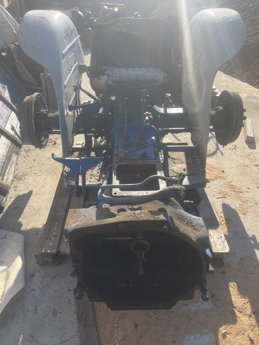 Cutie,transmisie,trompe tractor ford 3000