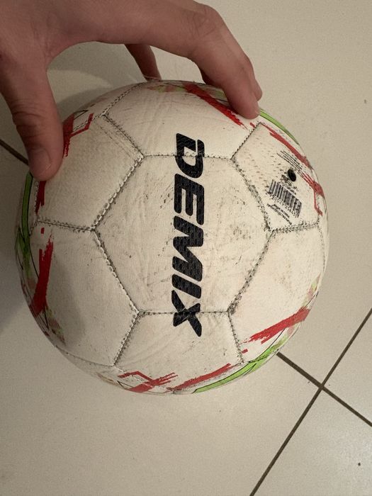 Футбольный мяч Demix