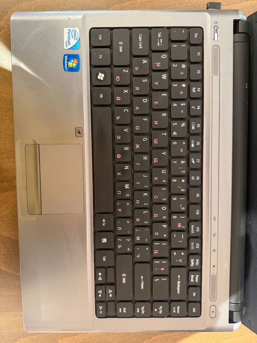 Acer Aspire 4810TZ с аксесоари