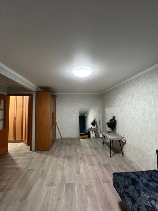 Продаю однушку по Абая