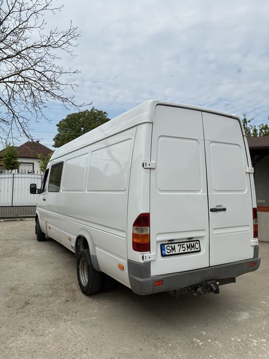 Mercedes Sprinter 413