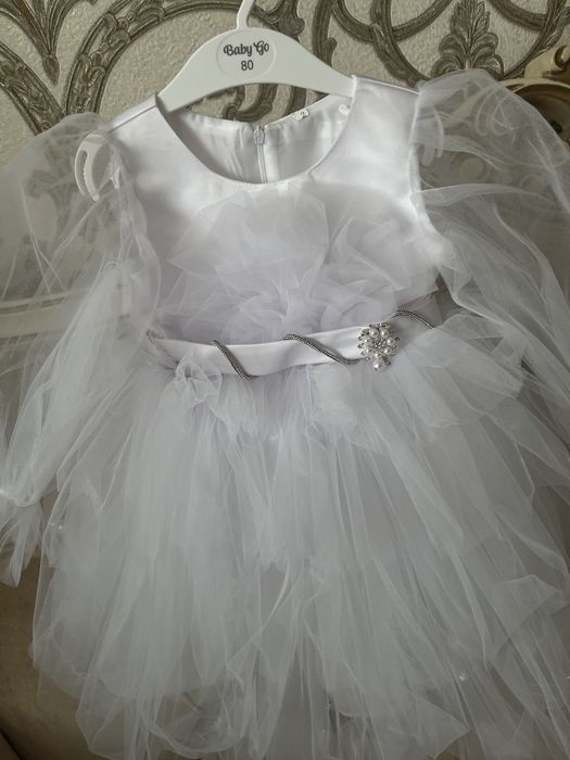 Срочно продам платье для младенца