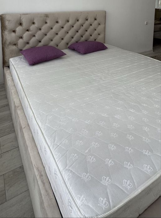 Кровать двуспальная