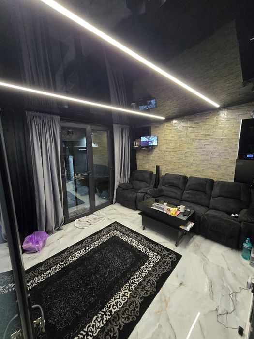 Vând  sau schimb cu ap 3 cam maxim etaj 3 zona progresul  plus diferența  Casă delux  zona Dorobanti - Vedere 2