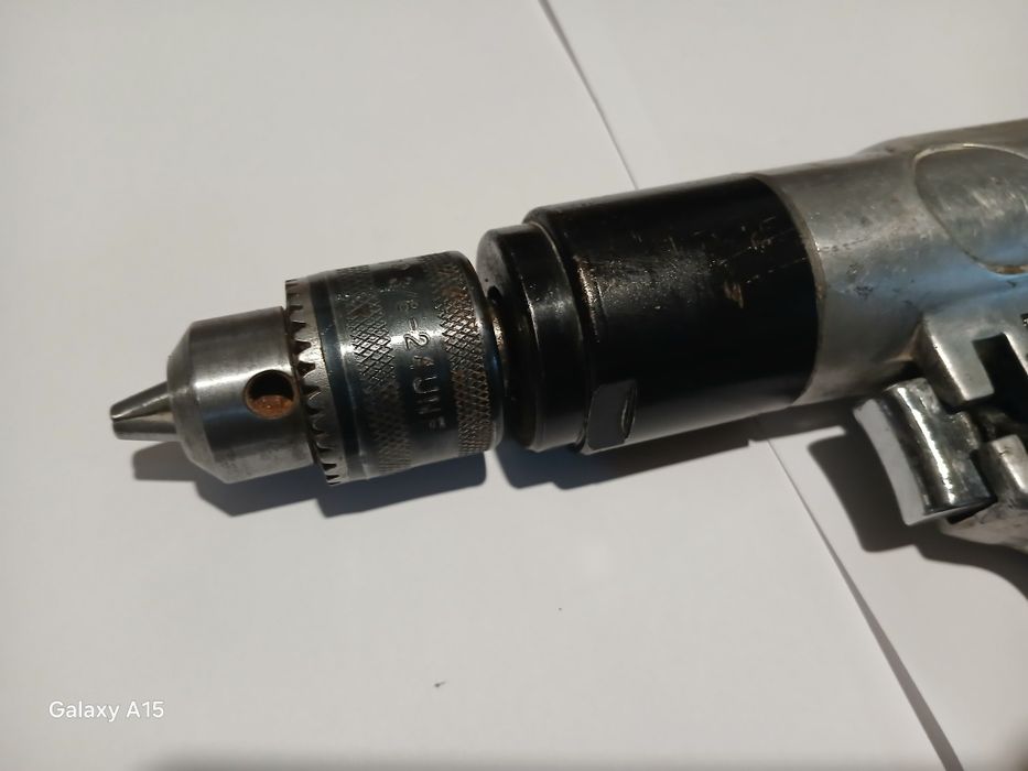 Воздушный дрель (havo dreli, kompressor orqali ishlaydi, juda kam ishl