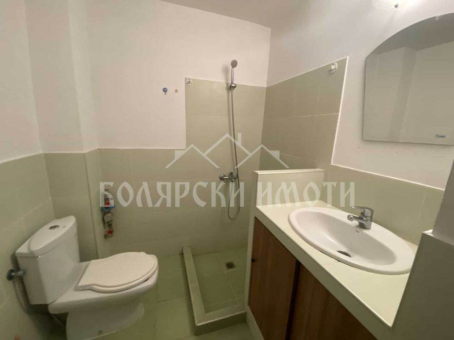 Дава се под наем Тристаен апартамент в Велико Търново, Колю Фичето - 80 кв.м за 348.84 € - Снимка #7