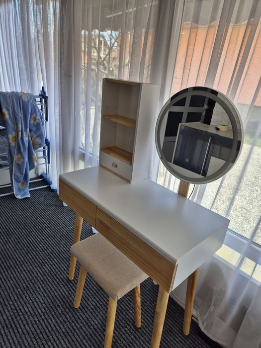 Masa de machiaj pentru domnișoare