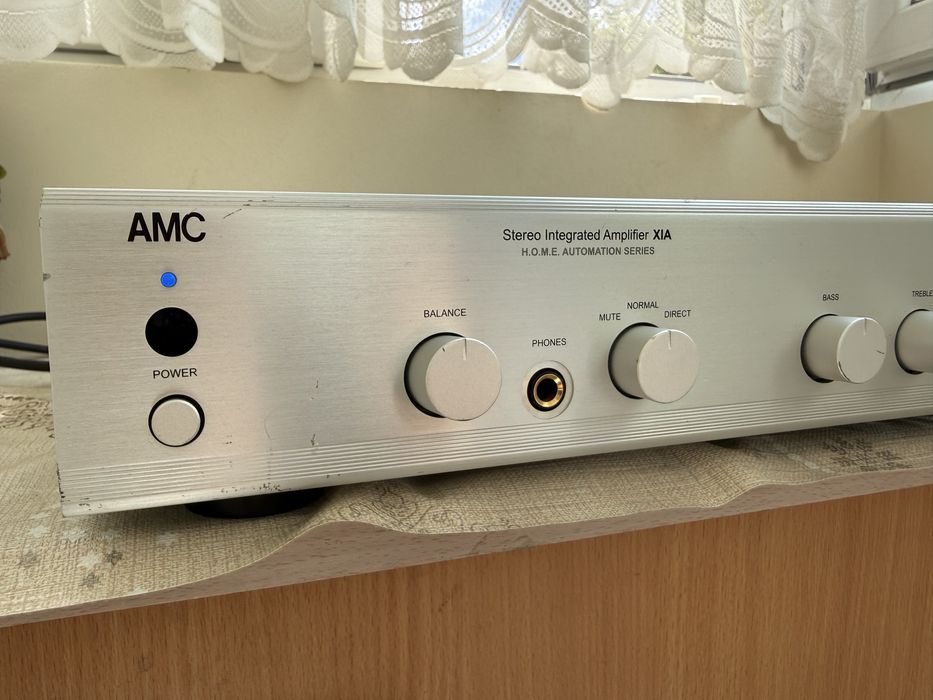 AMC 3050a Качествен съерео усилвател