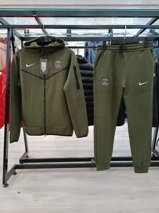 Мъжки екипи Nike