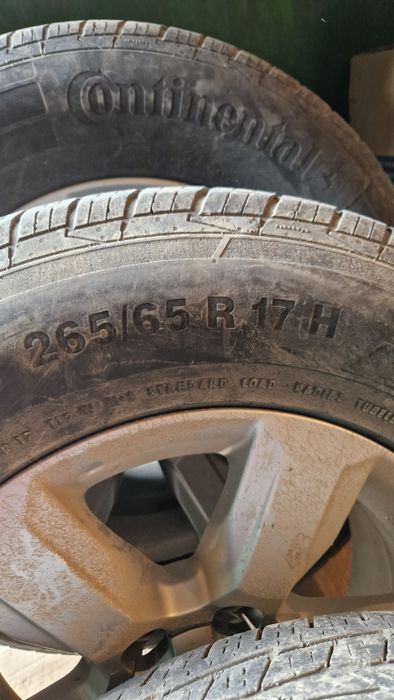 Продам шины 265/65 R17